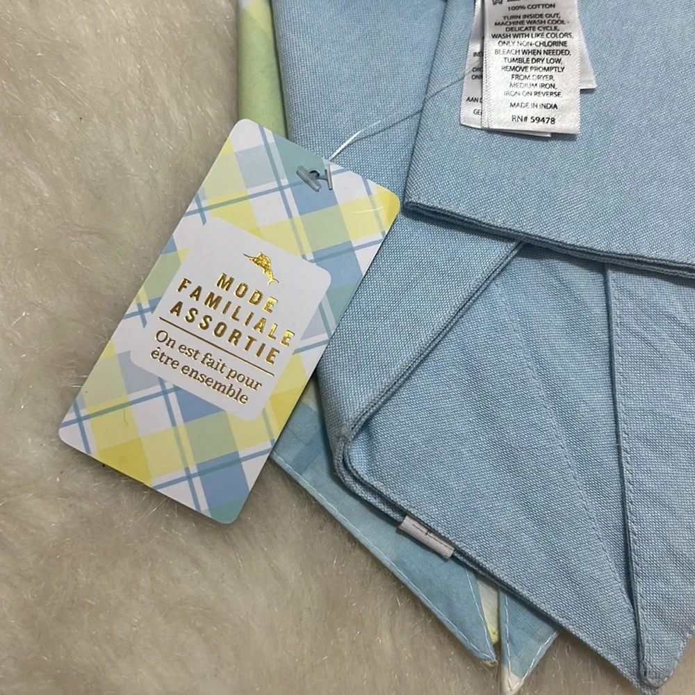 TOMMY BAHAMA Pet Bandana Two pack